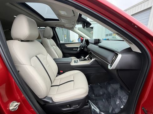 Used 2024 MAZDA CX-90 Plug-In Hybrid w/ Preferred AWD/4WD image 31