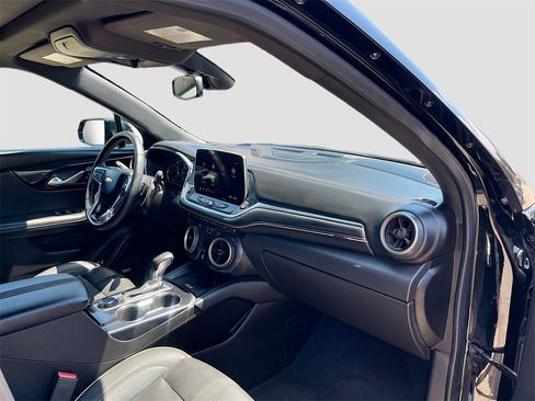 Used 2024 Chevrolet Blazer Premier image 30