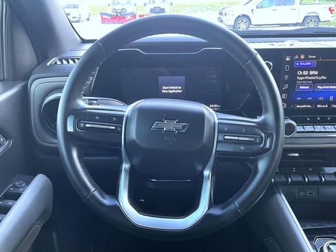 Used 2024 Chevrolet Colorado ZR2 w/ Technology Package AWD/4WD image 11
