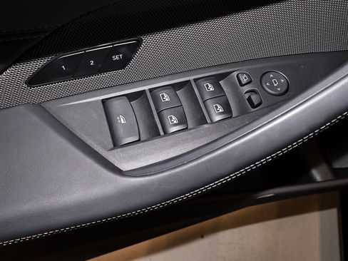 Used 2023 BMW M4 xDrive Competition image 11