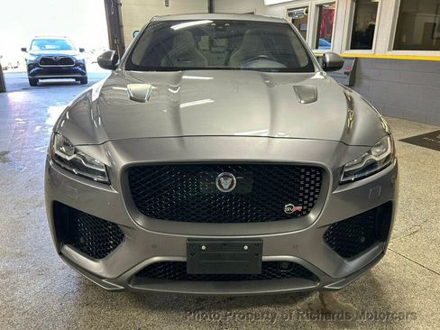 Used 2020 Jaguar F-PACE SVR image 8