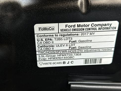 Used 2017 Ford Explorer XLT w/ Equipment Group 201A image 32