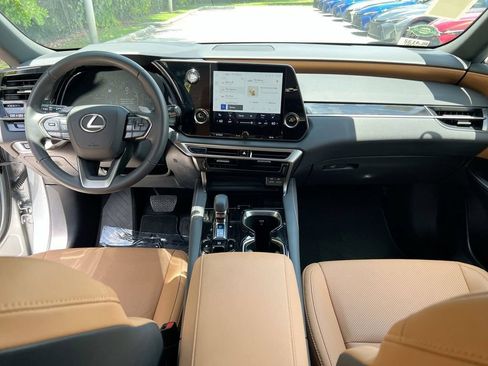 Certified 2025 Lexus RX 350 FWD w/ Technology Package image 20