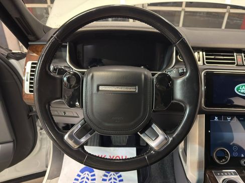 Used 2020 Land Rover Range Rover HSE image 16