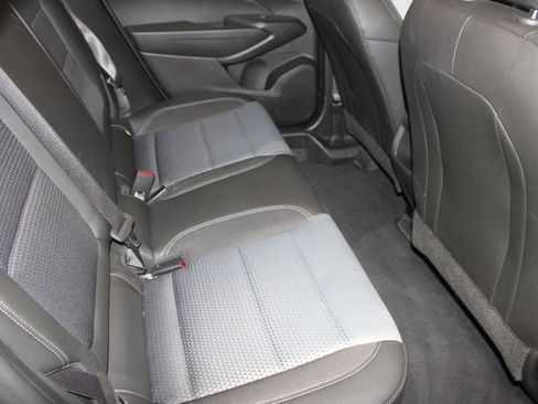 Used 2025 Chevrolet Trax LT image 22