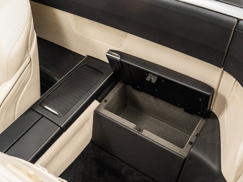 Used 2013 Mercedes-Benz SL 550 image 16