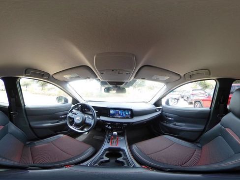 Used 2026 Nissan Kicks SR AWD/4WD image 37