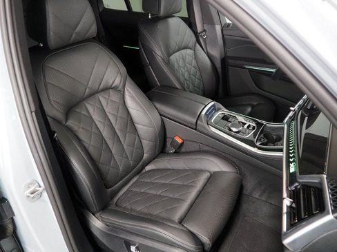 Used 2026 BMW X5 sDrive40i w/ M Sport Package RWD image 2