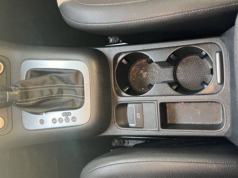 Used 2016 Volkswagen Tiguan S image 20