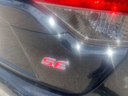 Used 2024 Toyota Corolla SE FWD image 7