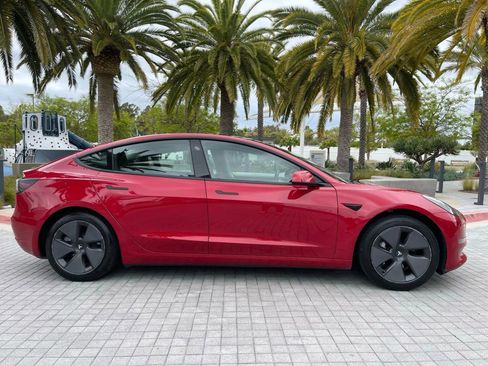 Used 2022 Tesla Model 3 image 5