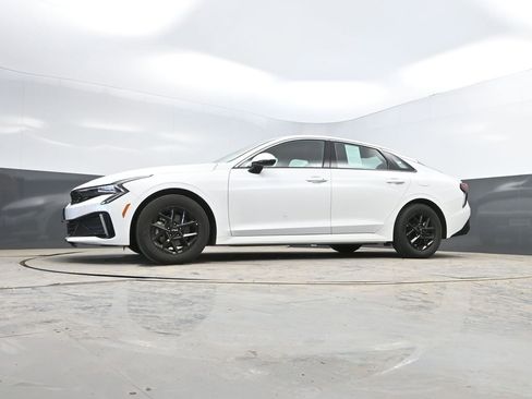 Used 2025 Kia K5 LXS image 32