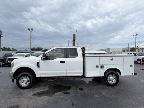 Used 2018 Ford F250 XL w/ Power Equipment Group AWD/4WD image 8