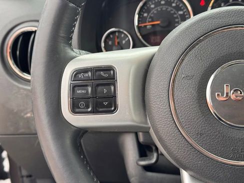 Used 2016 Jeep Compass High Altitude image 10