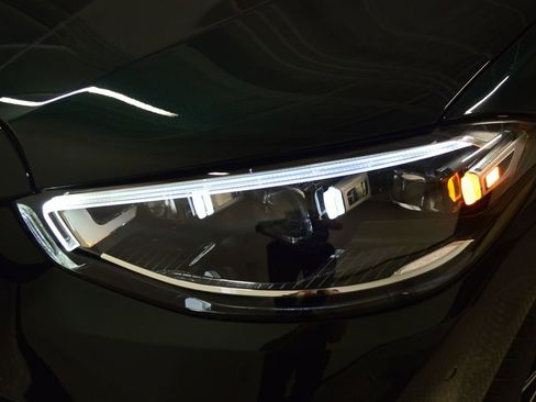 Used 2026 Mercedes-Benz S 500 4MATIC image 11