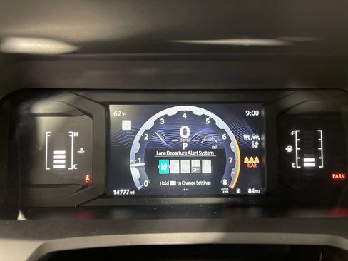 Used 2024 Toyota Tacoma SR5 image 18