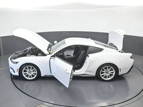 Used 2024 Ford Mustang Coupe RWD image 54