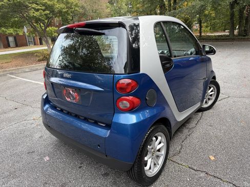 Used 2010 smart fortwo passion image 2
