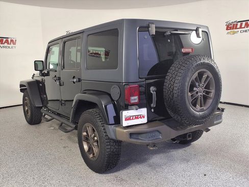 Used 2017 Jeep Wrangler Unlimited Sahara image 2