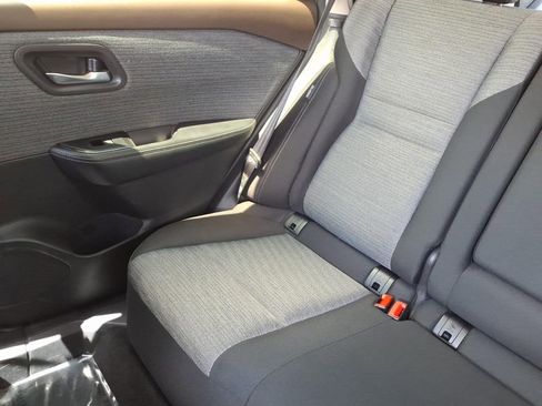 Used 2023 Nissan Rogue SV image 17