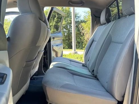 Used 2015 Toyota Tacoma 4x4 Double Cab w/ TRD Off-Road Package image 8