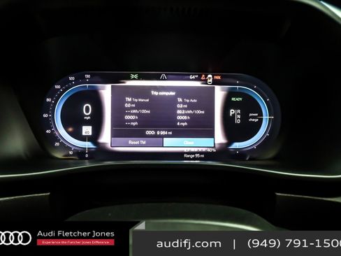 Used 2024 Volvo XC40 Recharge Ultimate image 18