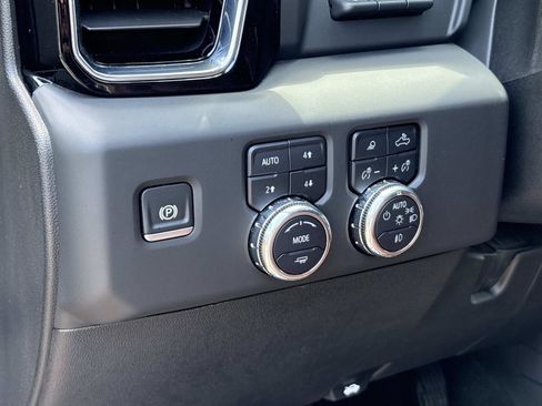 Used 2025 GMC Sierra 2500 Denali Ultimate AWD/4WD image 20