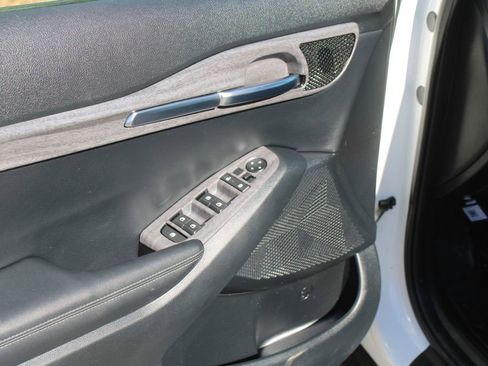 Certified 2024 Kia Seltos EX image 18