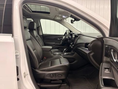 Used 2021 Chevrolet Traverse High Country AWD/4WD image 12