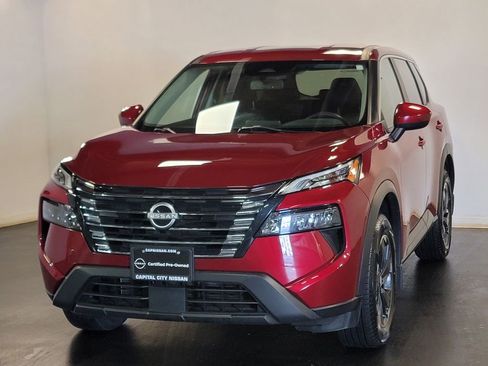 Certified 2024 Nissan Rogue SV image 4