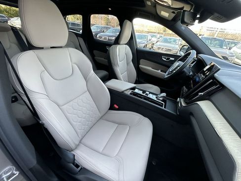 New 2026 Volvo XC60 B5 Plus w/ Climate Package image 25