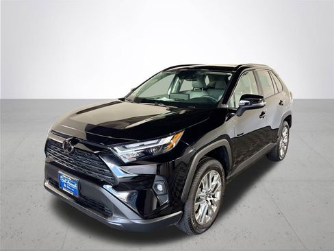 Used 2025 Toyota RAV4 XLE Premium w/ Weather Package image 2