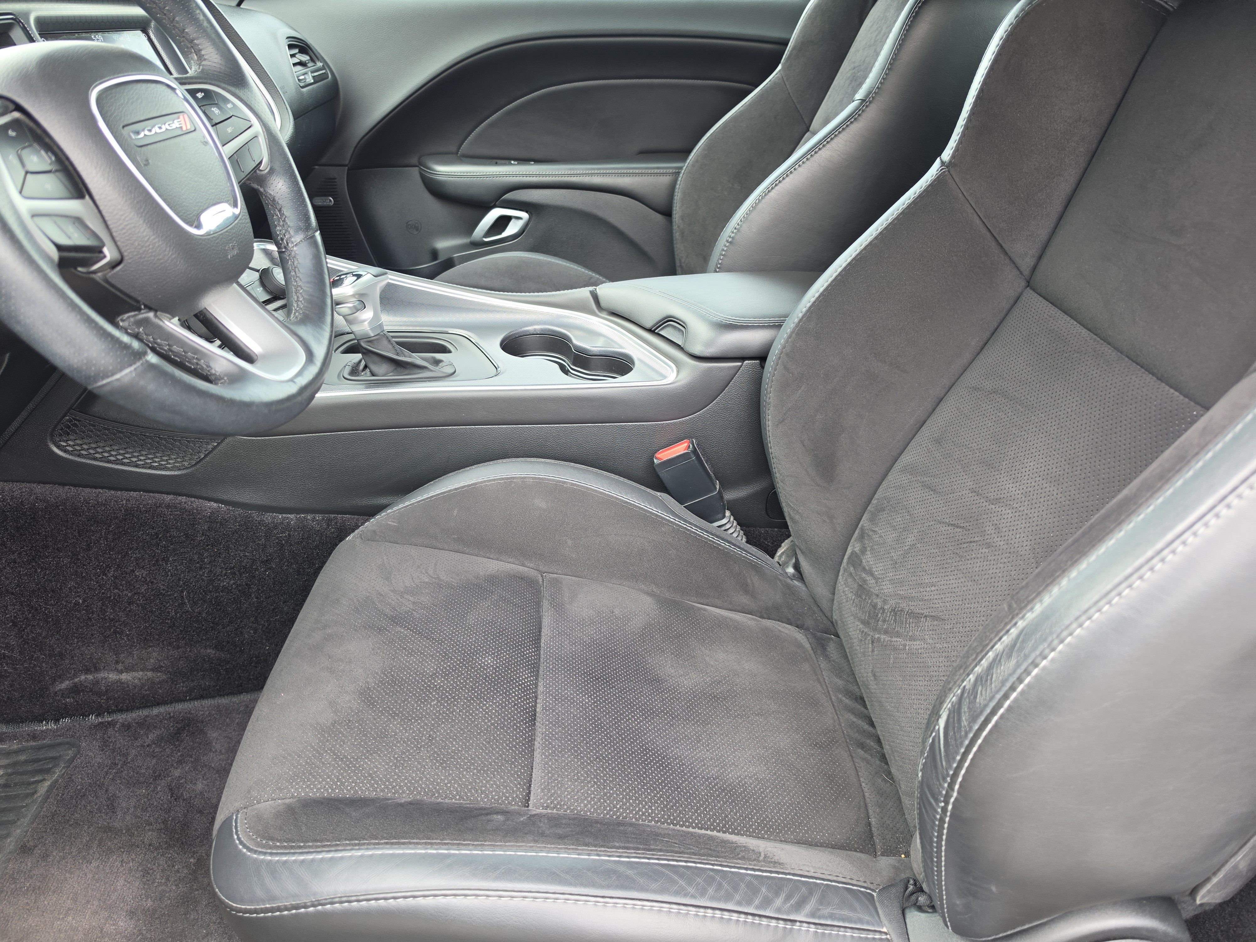 Used 2018 Dodge Challenger GT w/ GT Interior Package AWD/4WD image 8