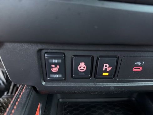 Used 2025 Nissan Frontier PRO-4X w/ Pro Premium Package image 16