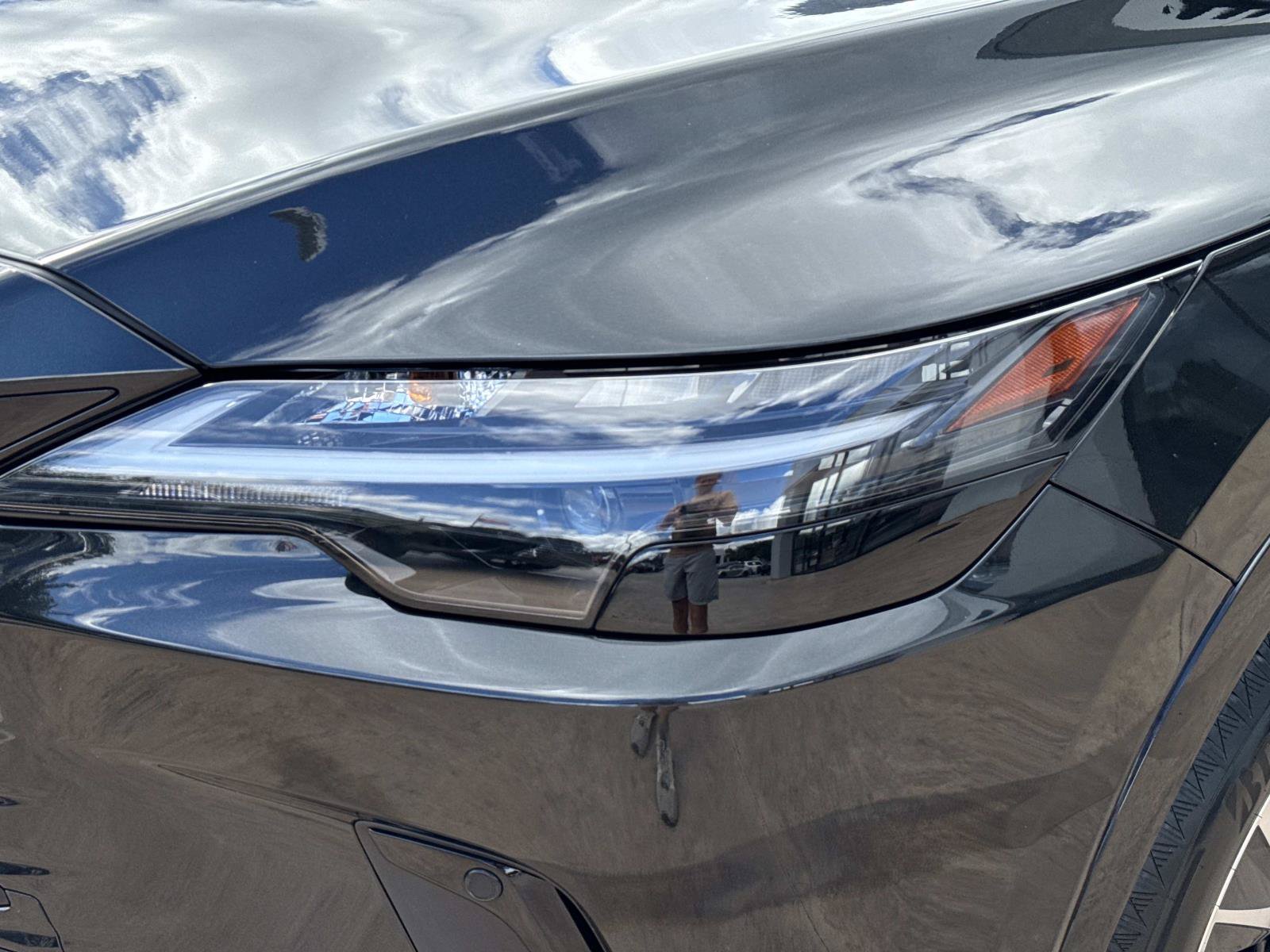 Used 2025 Lexus RX 350 Premium w/ Accessory Package (Z1) FWD image 9