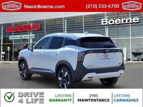 Used 2025 Nissan Kicks SR image 5