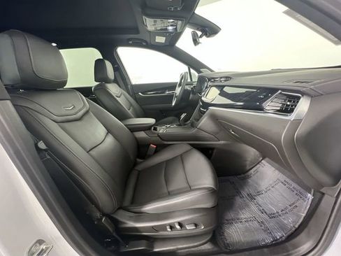 Used 2025 Cadillac XT6 Premium Luxury w/ Technology Package image 29