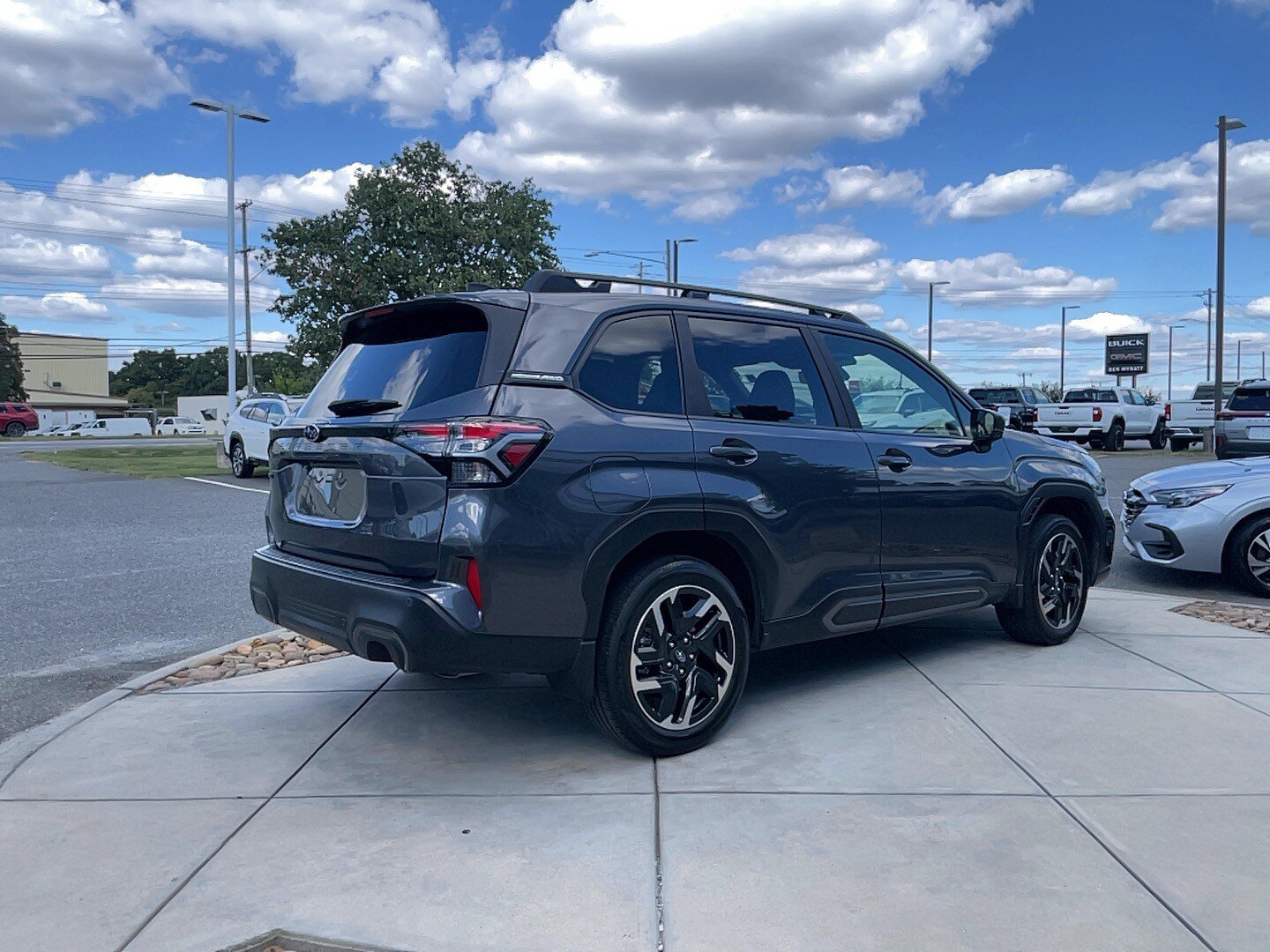 Used 2025 Subaru Forester Limited AWD/4WD image 6