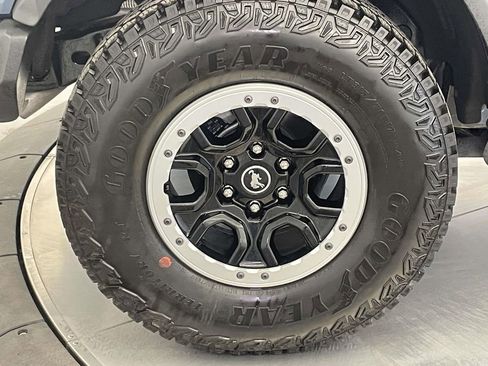 Used 2025 Ford Bronco Badlands w/ Sasquatch Package AWD/4WD image 13