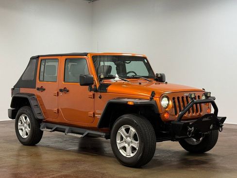 Used 2010 Jeep Wrangler Unlimited Sport image 22