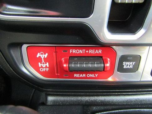 Used 2019 Jeep Wrangler Unlimited Rubicon w/ Dual Top Group image 18