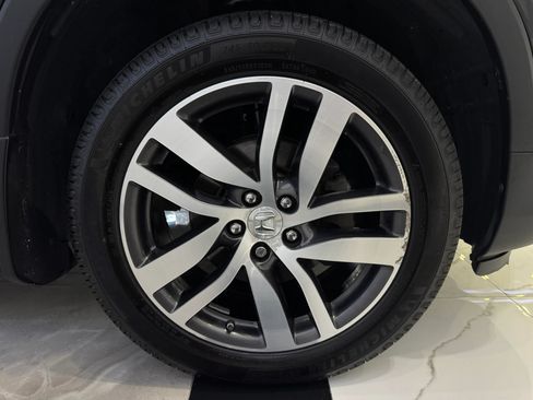 Used 2017 Honda Pilot Touring image 11