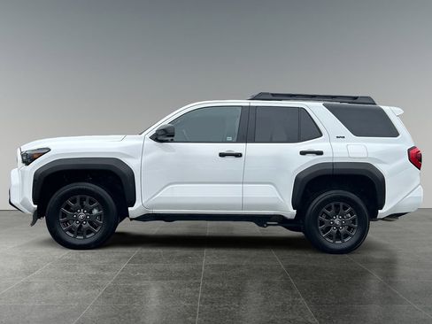 Used 2025 Toyota 4Runner SR5 image 4