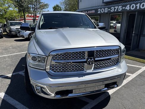 Used 2015 RAM 1500 Laramie w/ Convenience Group AWD/4WD image 11