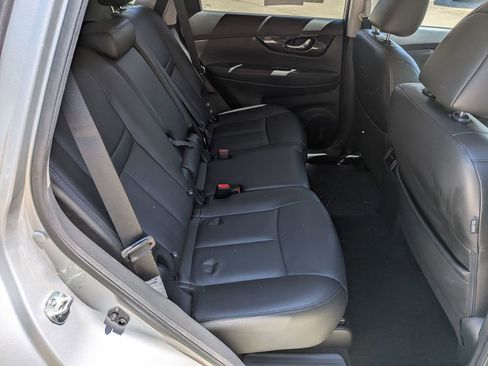 Certified 2019 Nissan Rogue SL w/ Premium Package AWD/4WD image 31
