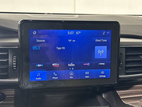 Used 2020 Ford Explorer Limited w/ Class III Trailer Tow Package AWD/4WD image 17