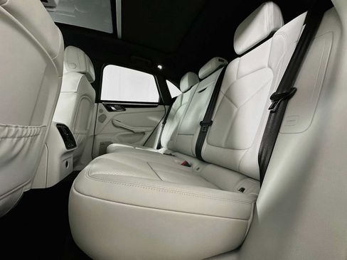 Certified 2026 Porsche Macan AWD/4WD image 24