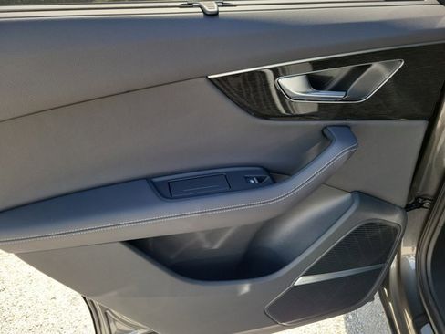 Used 2025 Audi Q7 3.0T Premium Plus w/ Premium Plus Package image 11