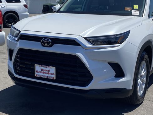 Certified 2025 Toyota Grand Highlander AWD image 7