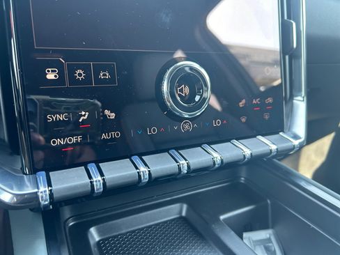 New 2026 GMC Acadia AT4 w/ LPO, Floor Liner Package image 18